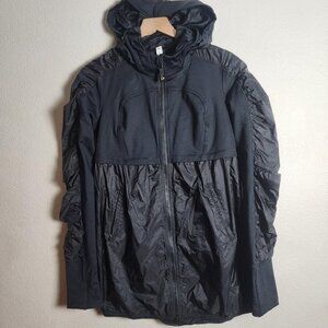 Lululemon Jacket Womens 8 Black Hooded Lightweight Ruched Windbreaker Athletic